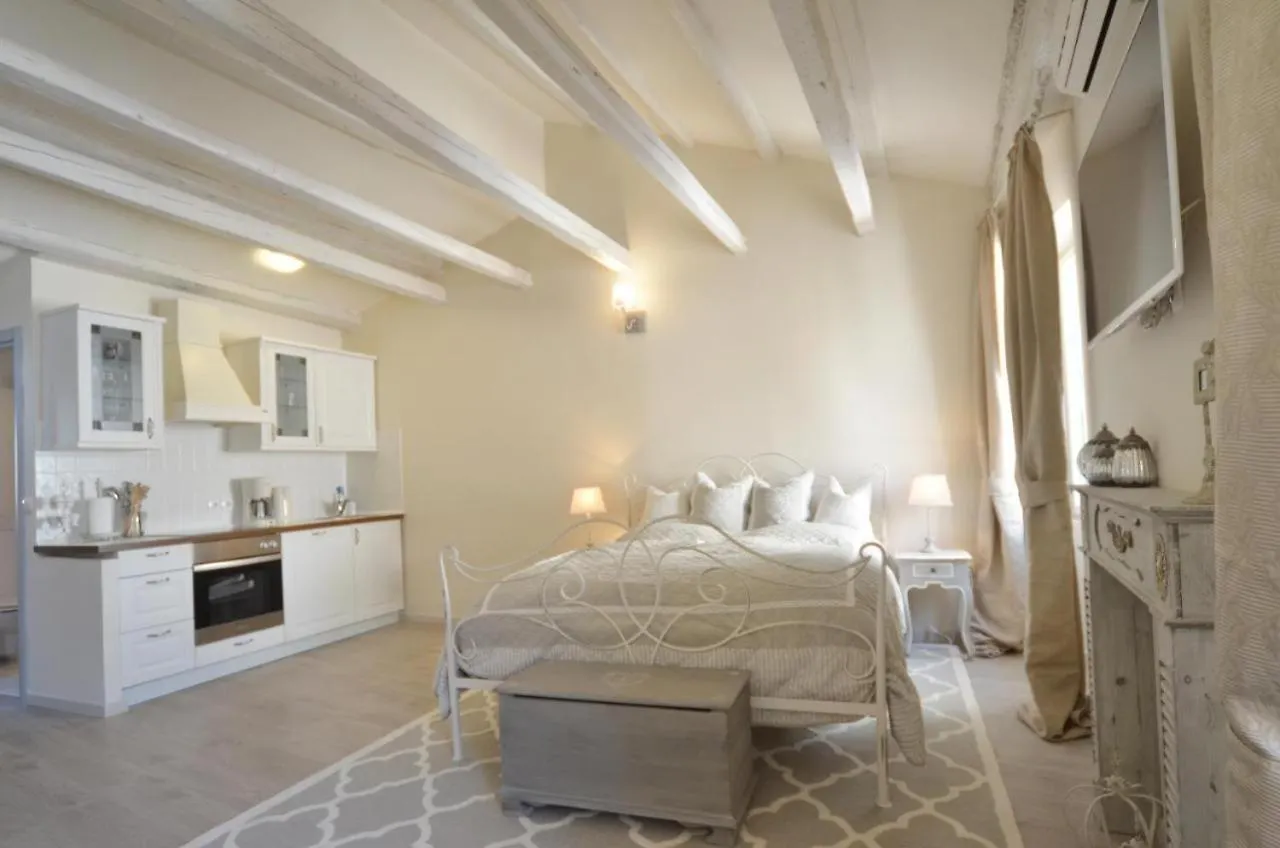 Charming Attic Apartment Rovinj